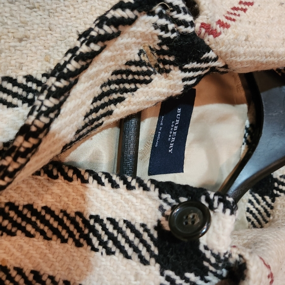 AUTHENTIC BURBERRY WOOL COAT IN EXCELLENT CONDITION SIZR 12 - Picture 7 of 7